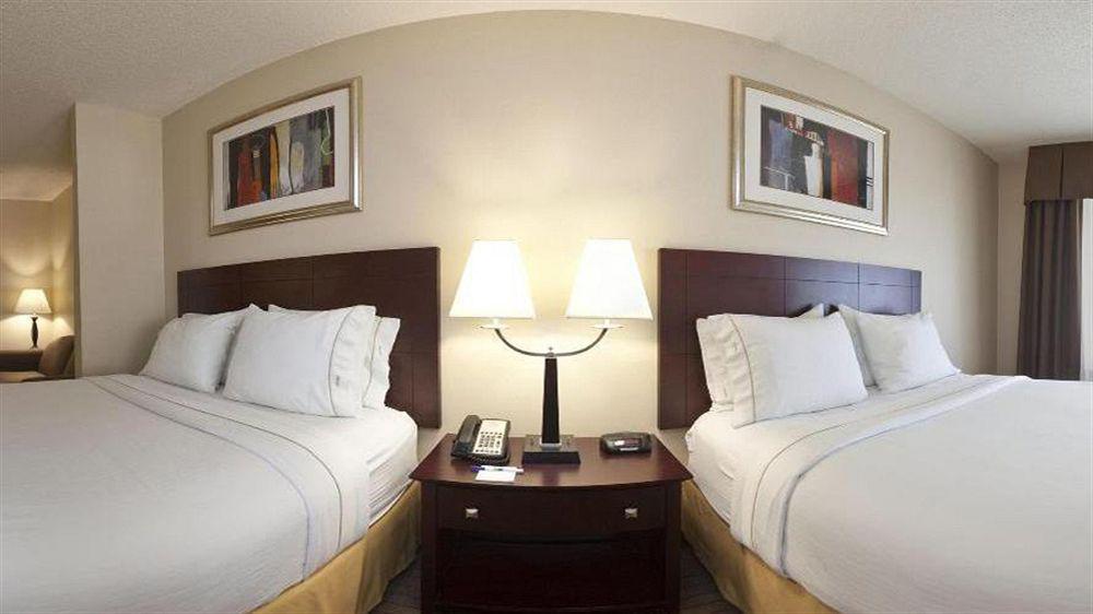 Holiday Inn Express Hotel & Suites Minot South By Ihg Eksteriør bilde