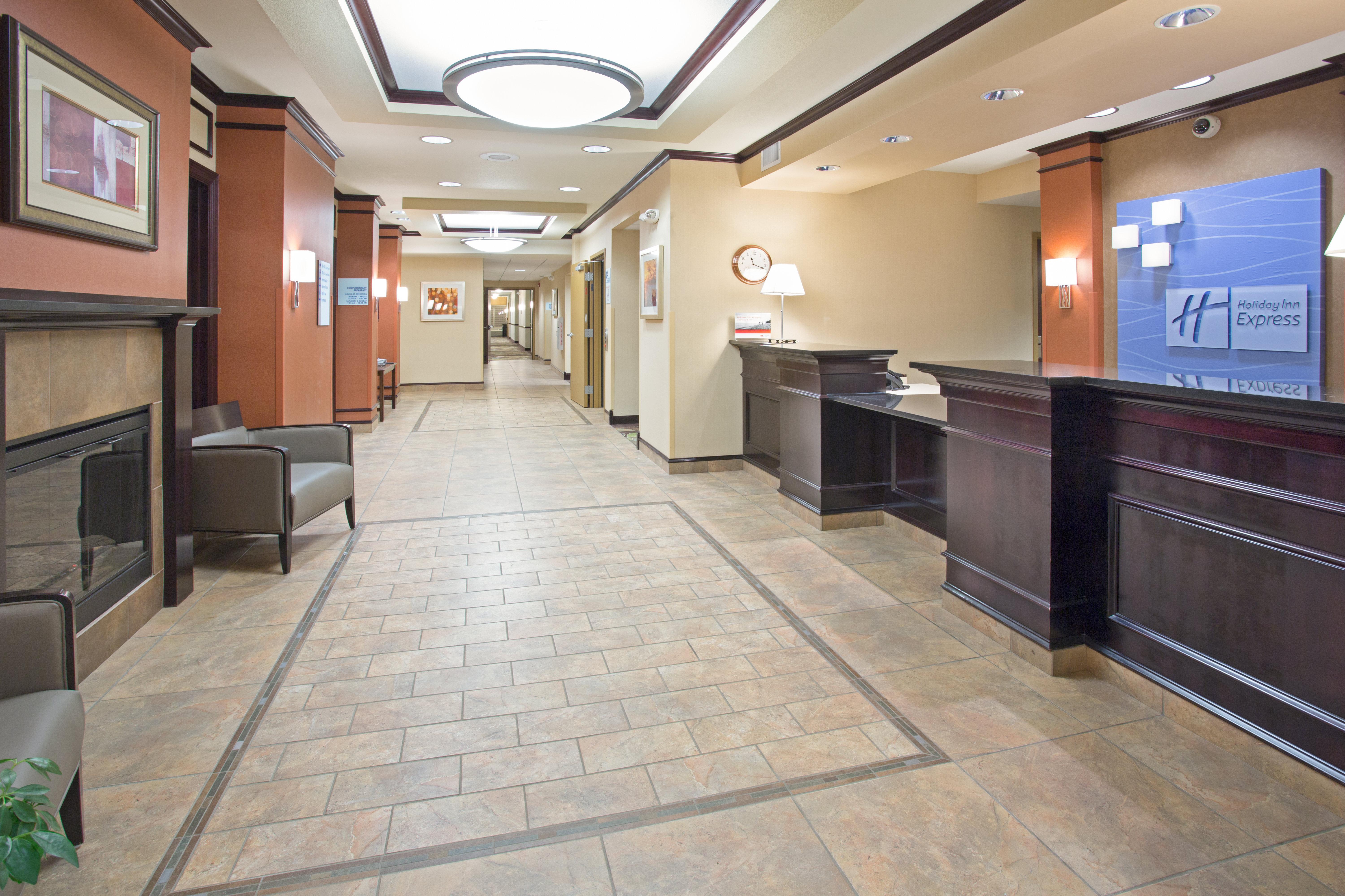 Holiday Inn Express Hotel & Suites Minot South By Ihg Eksteriør bilde