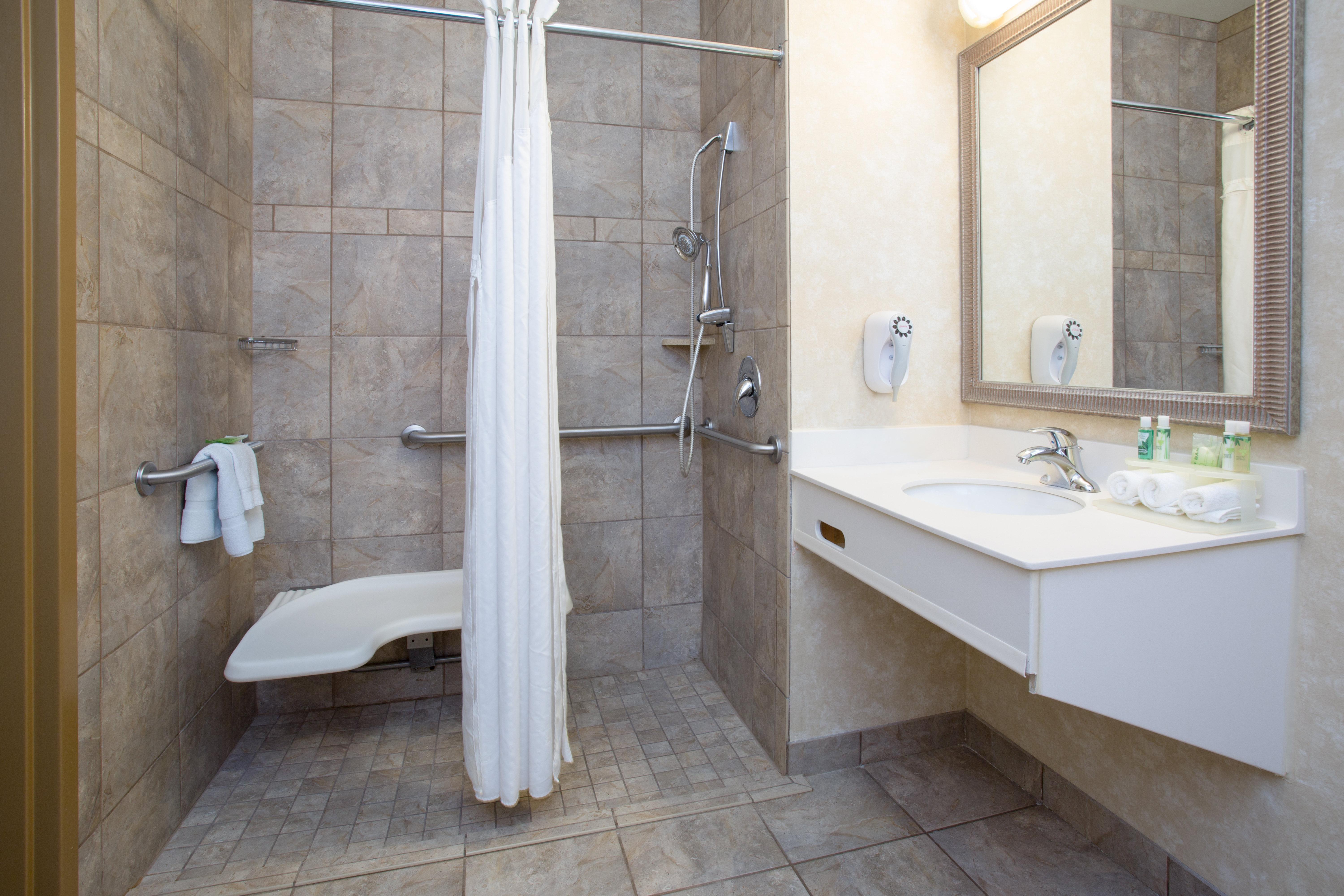 Holiday Inn Express Hotel & Suites Minot South By Ihg Eksteriør bilde